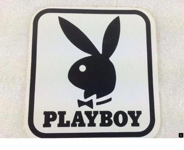 Пластиковая наклейка плейбой