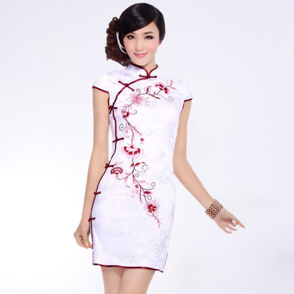 Харухи в ципао