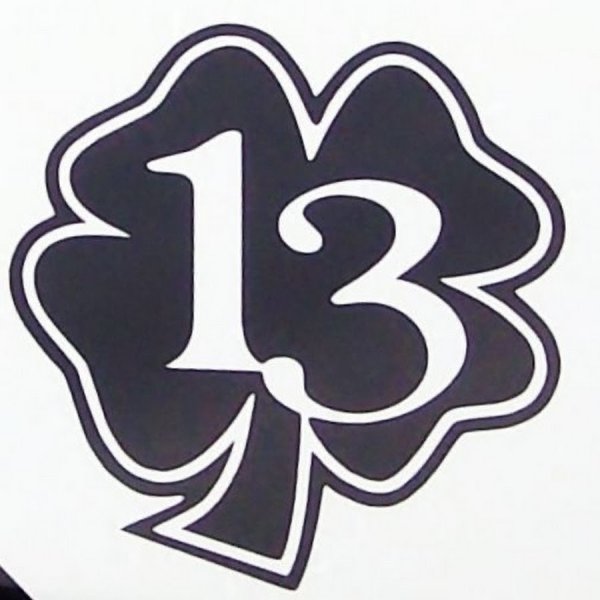 Эмблема с цифрой 13