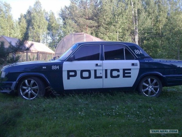 Табличка охраняется полицией