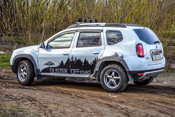 Рено Дастер 2021 белый off Road