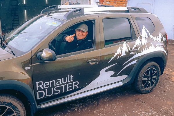 Renault Duster наклейки