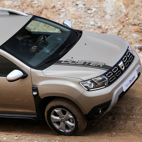 Наклейка Дастер на капот