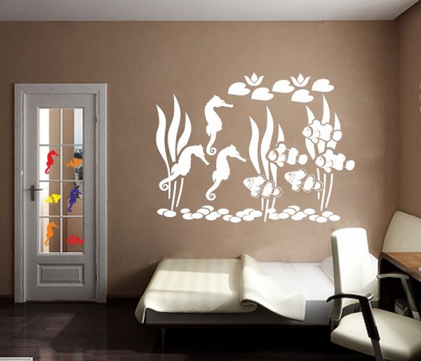 Наклейки на стену