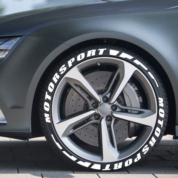 Наклейка на колесо автомобиля