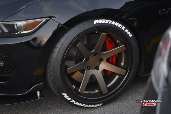 Трафарет Toyo Tires на шины