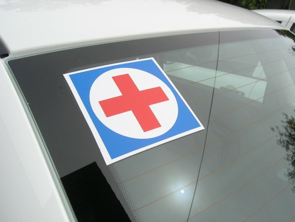 Автомобили красного Креста