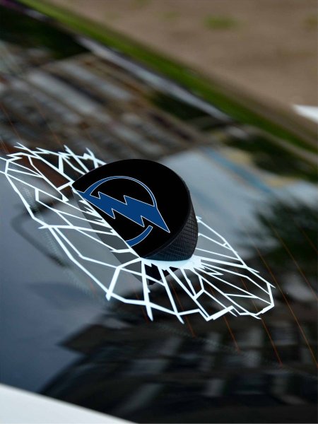 Наклейка на стекло шайба в стекле автомобиля