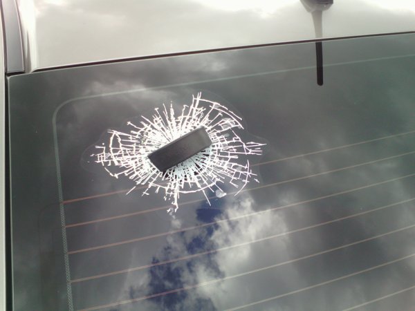 Шайба на стекло автомобиля