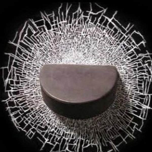 Наклейка шайба на автомобиль