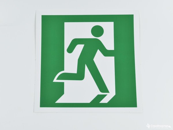 Направление к эвакуационному выходу направо е03