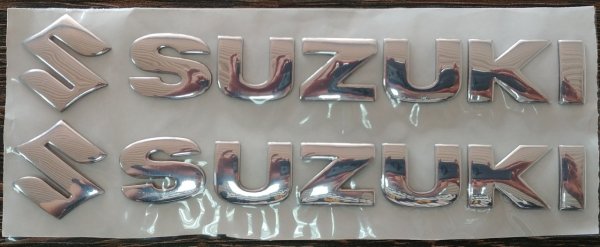 Suzuki 1250 наклейка на бак