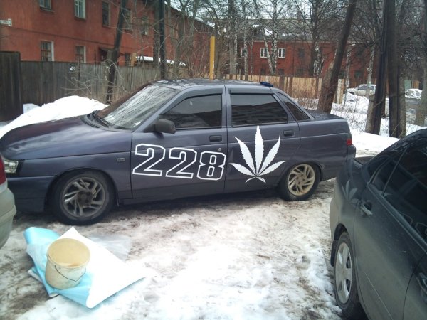 Наклейки на стекло ВАЗ 2110