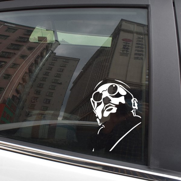 Наклейки на стекла авто