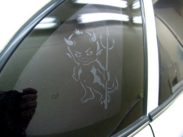 Гравировка стекол авто