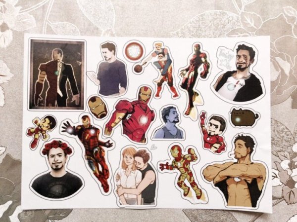 Белый Железный человек