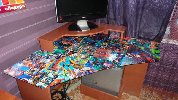 Разрисовать компьютерный стол