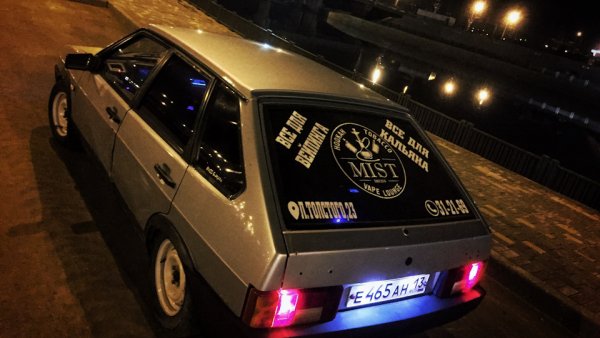 Наклейка Прайд на ВАЗ 2109