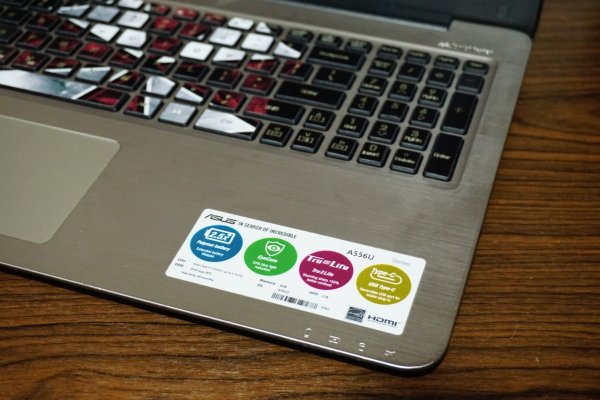 Наклейки на ноутбуке ASUS k51a