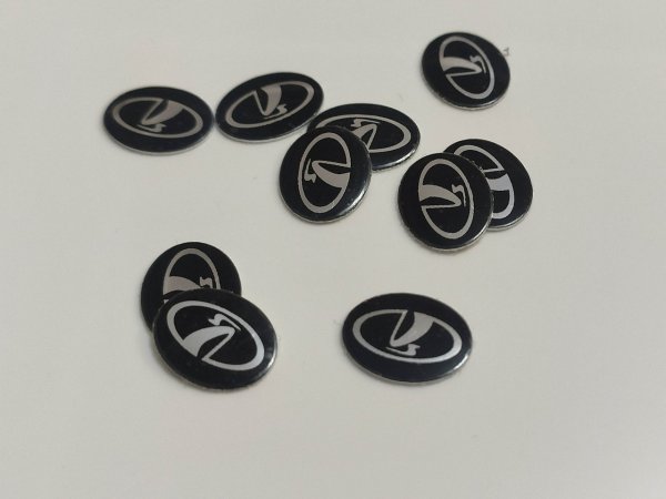 Логотип Лада на выкидной ключ