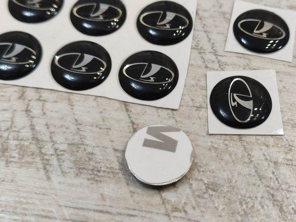 Наклейка Лада на ключ