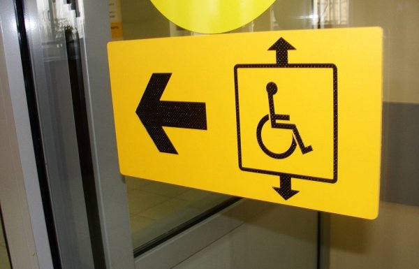Тактильная пиктограмма лифт для инвалидов