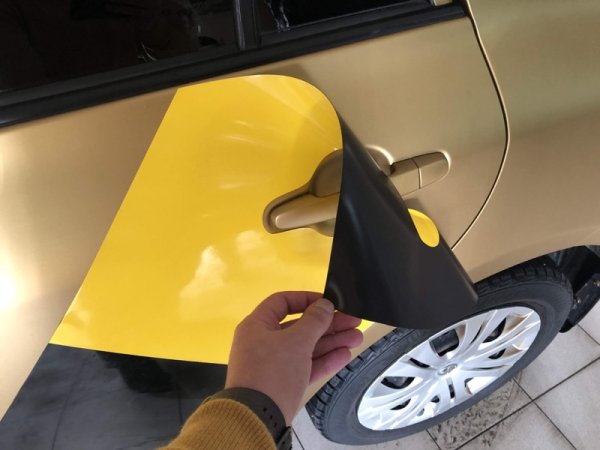 Рекламные магниты на автомобиль