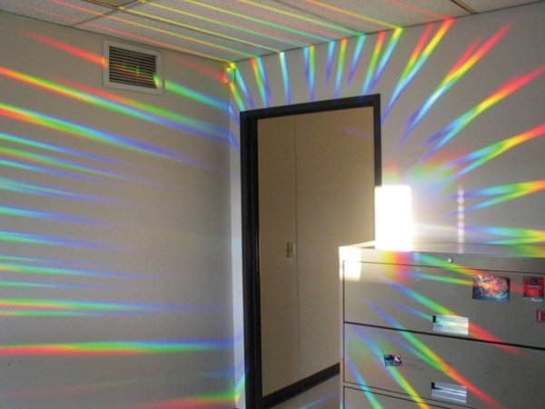 Голографическая пленка на окна