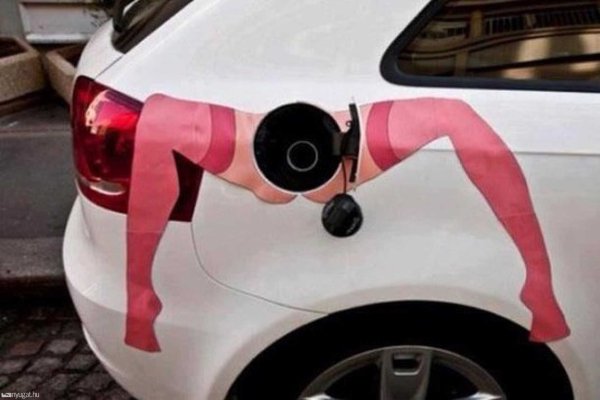 Лада Гранта стикербомбинг