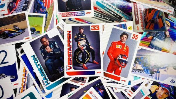 Topps Formula 1 2021 наклейки