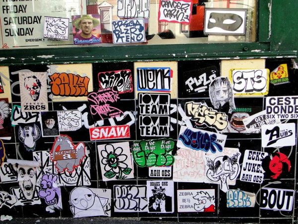 Уличные Стикеры