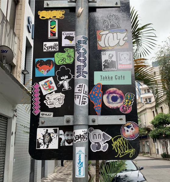 Стикеры уличное искусство