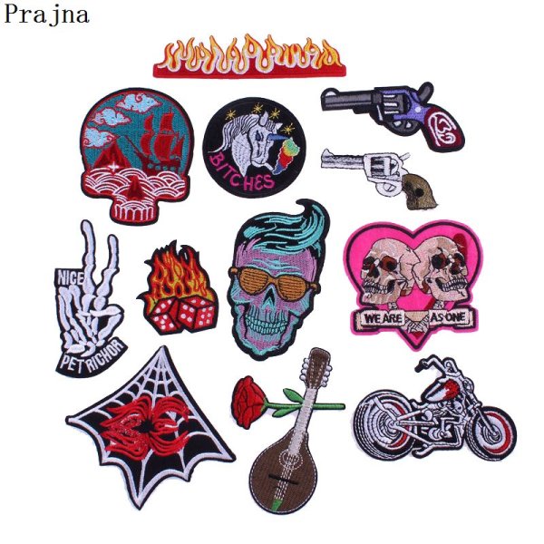 Наклейки в стиле панк