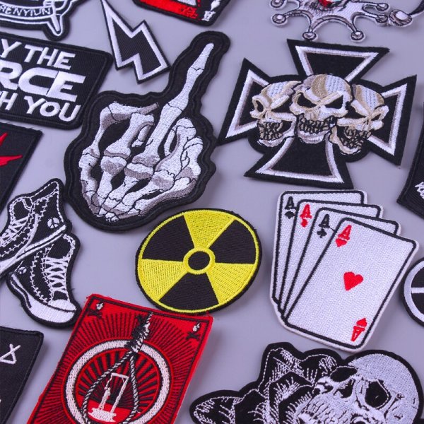 Нашивки Hippie в стиле панк