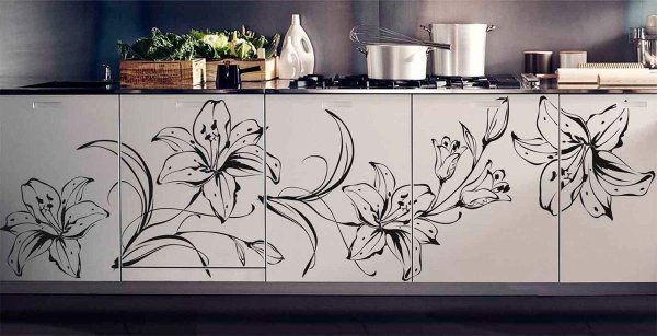 Интерьерные наклейки на фасад кухни