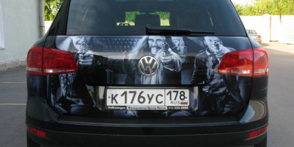 Наклейки на авто дверь багажника