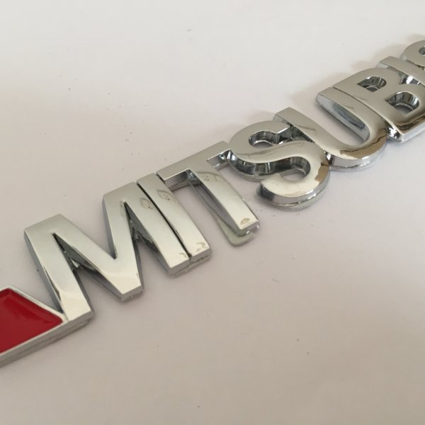 Наклейка на автомобиль