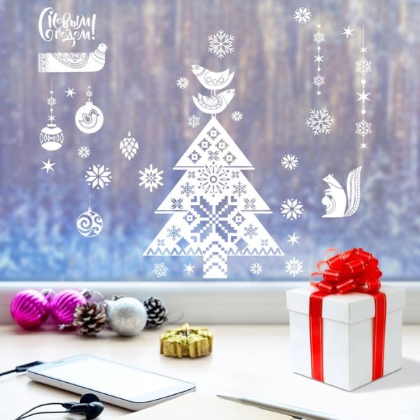 Стильные новогодние наклейки на окна