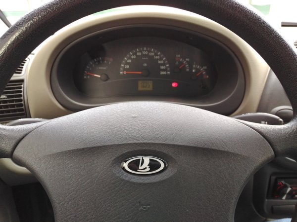 Шильдик на руль Калина