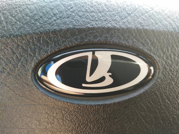 Наклейка ВАЗ на руль Калина