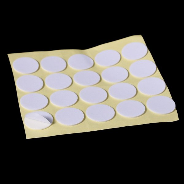 Стикер липкий для крепления фитиля для свечи