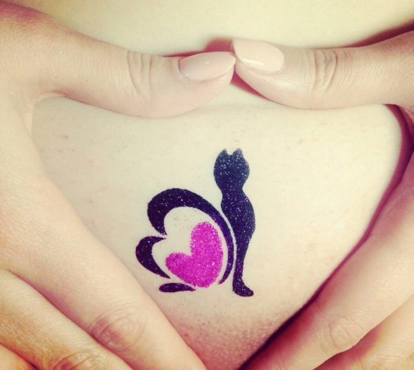 Блеск тату на бикини