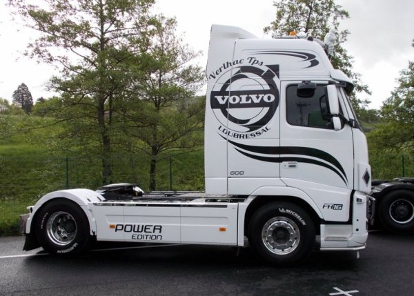 Volvo 500 fh13 лого