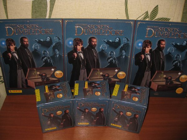 Наклейки Панини фантастические твари