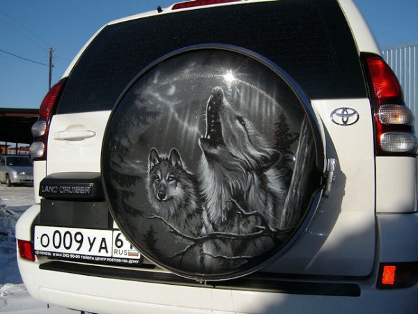 Наклейки на авто на колесо запаски