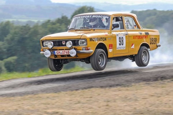 Раллийный Москвич 2140