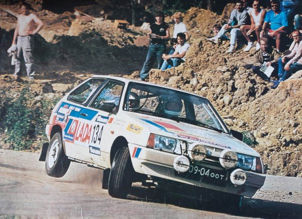 Москвич 2140 ретро стиль