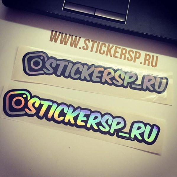 Наклейка с инстаграмом на машину