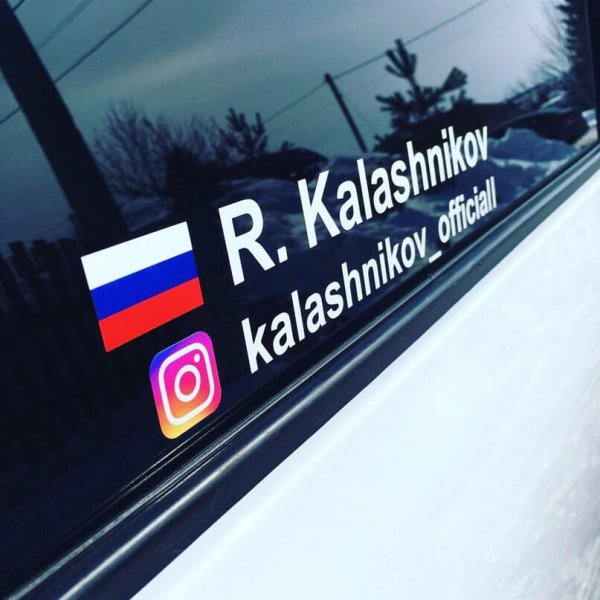 Наклейки на авто с инстаграмом