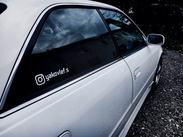 Наклеефка ин аграм на авто